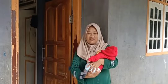 Selalu Rukun, Tinggal di Tengah Hutan Istri Kiai Ini Mengaku Miliki 17 Anak