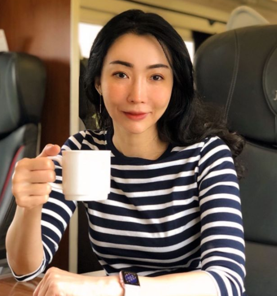 tak kalah cantik dari anaknya intip 6 potret susana rahardjo ibunda livy renata