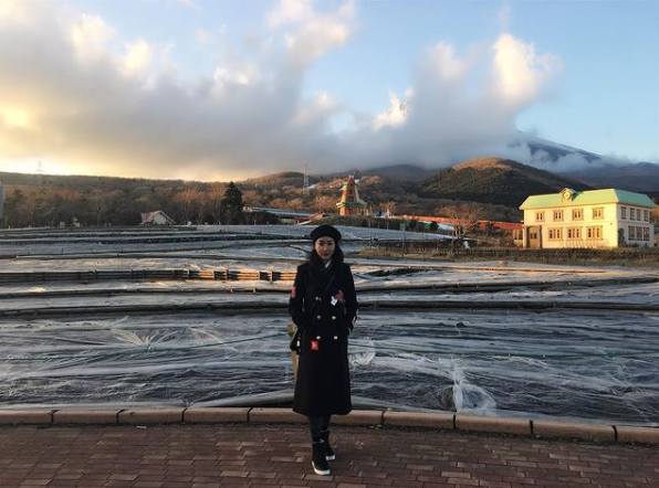 tak kalah cantik dari anaknya intip 6 potret susana rahardjo ibunda livy renata
