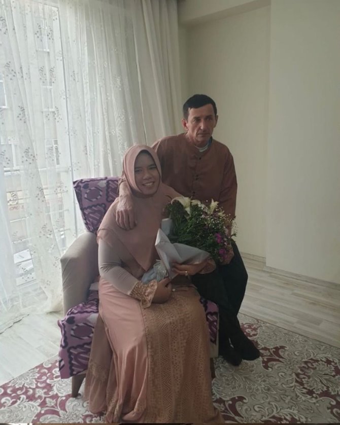 resmi menikah dengan duda asal turki begini kisah cinta rohimah mantan istri kiwil