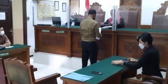 Intip Gaya Necis Kompol Netty Rosdiana Siagian saat Sidang di Pengadilan