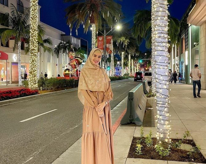 jarang makeup saat liburan di amerika ini alasan kartika putri