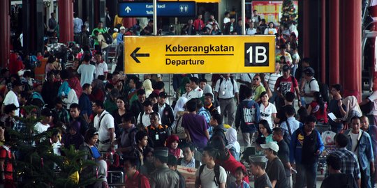 Bandara Ngurah Rai Tutup hingga Esok, Penerbangan Rute Jakarta-Denpasar Merosot