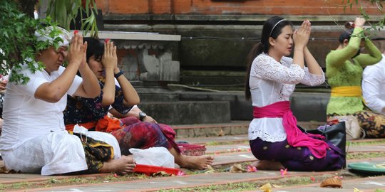 Suasana Upacara Tawur Agung Kesanga di Pura Aditya Jaya, Pulo Gadung