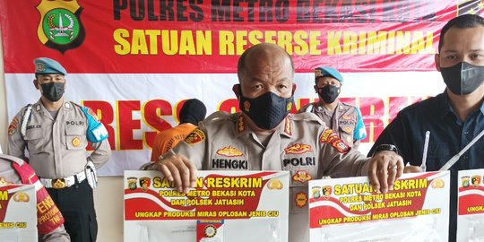 Polisi Tetapkan Pemilik Pabrik Miras Oplosan di Bekasi Jadi Tersangka