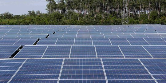 Tekan Emisi Karbon, Kawasan Industri di Karawang Ini Pasang Solar Panel