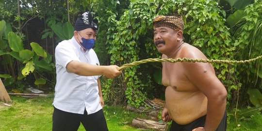 Asal Usul Tiban, Ritual Minta Hujan di Kediri