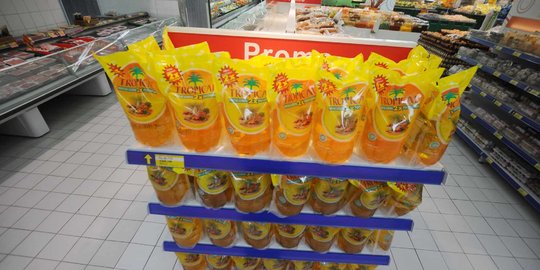 Pemkot Tangerang Gelar Operasi Pasar Minyak-Daging Murah, Syaratnya Harus Vaksinasi