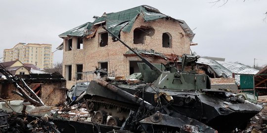 Hari Ini Tak Ada Tempat untuk Sekadar 'Apa Kabar', Tapi 'Apakah Kau Masih Hidup?'