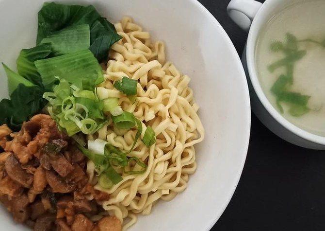 6 resep mie jamur gurih dan lezat cocok untuk menu makan malam