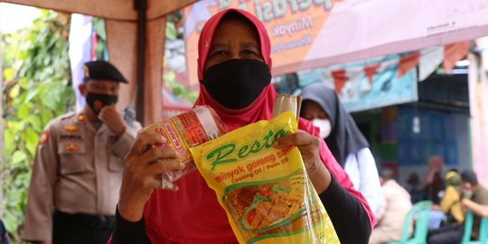 Minyak Goreng dan Daging Murah untuk Peserta Vaksinasi di Tangerang