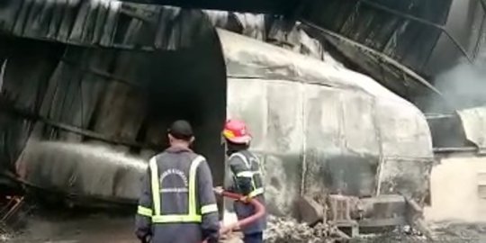 Gudang Plastik di Kabupaten Bekasi Ludes Terbakar