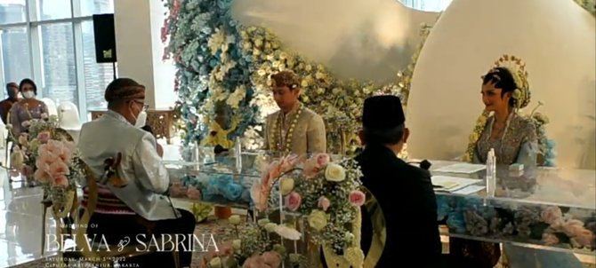 4 momen akad nikah belva devara dan sabrina anggraini jokowi jadi saksi