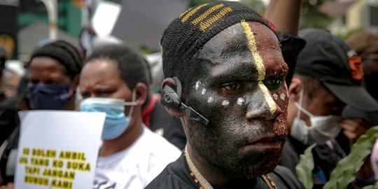 Tuntut Pelaku Penganiayaan Diadili, Massa Mahasiswa Papua Gelar Aksi di Gambir