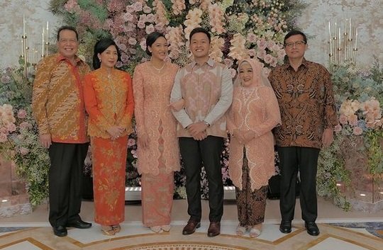 sosok calon mertua putri tanjung