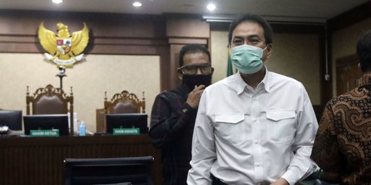 KPK Eksekusi Azis Syamsuddin ke Lapas Klas I Tangerang