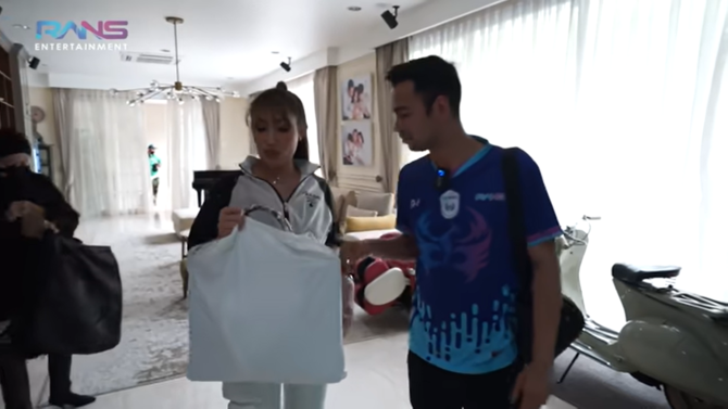 hadiah dari ayu dewi buat rayyanza