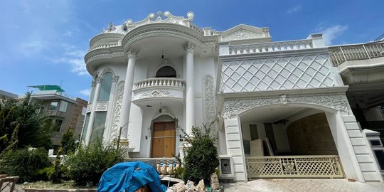 Polisi Sita Rumah Mewah Indra Kenz di Medan