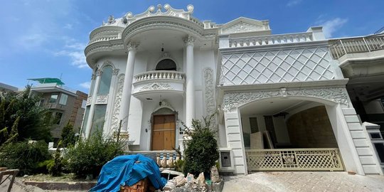 Penampakan Rumah Mewah Indra Kenz di Sumut yang Disita Polisi