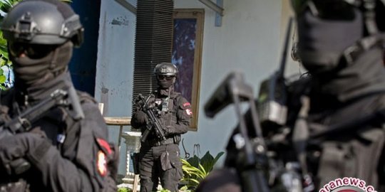Polri Sebut 2 Anggota Densus 88 Terluka saat Tangkap Terduga Teroris di Sukoharjo