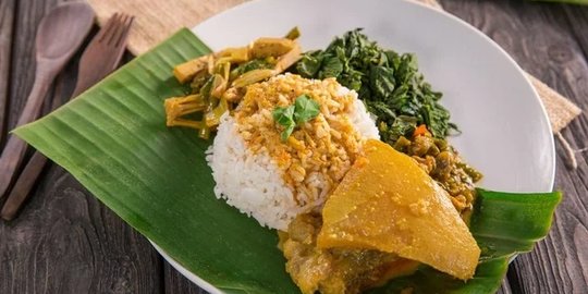 6 Resep Masakan Padang Daun Singkong Gurih, Cocok untuk Menu Harian