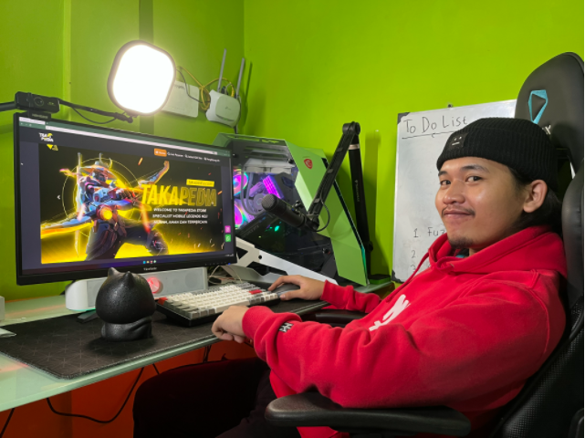 kisah sukses bangkit pratama dari gamer kini jadi pebisnis takapedia