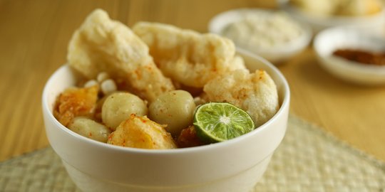 Cuma Ada di Bogor, Kudapan Sedap Ini Punya Kenikmatan yang Nggak Bisa Ditolak