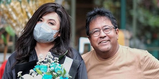 Rano Karno Unggah Foto Bareng Sarah, Netizen Sebut Pasangan Serasi