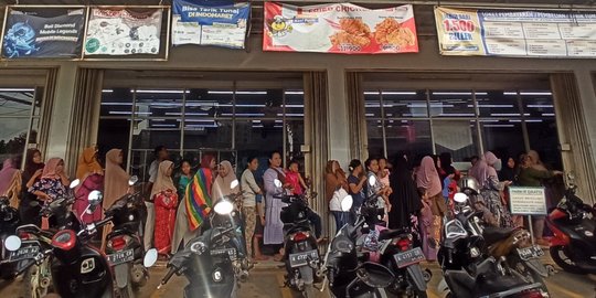 Semangat Antre Minyak Goreng, Rombongan Ibu di Serang Kecewa Hanya Ada 24 Buah