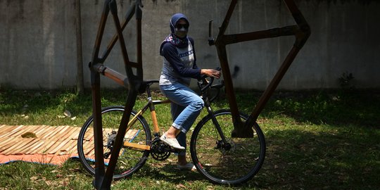 Melihat Produksi Sepeda Bambu Handmade di Bogor
