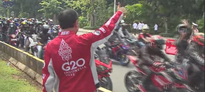 jokowi lepas konvoi pembalap moto gp