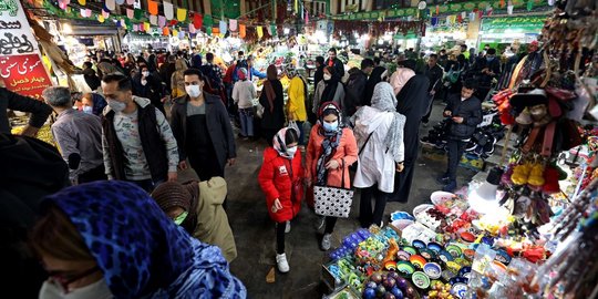 Kesibukan Warga Iran Menyambut Perayaan Noruz