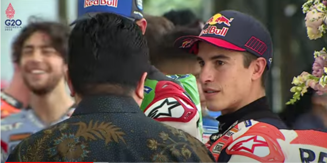 marc marquez banyak yang minta foto salah satunya paspampres