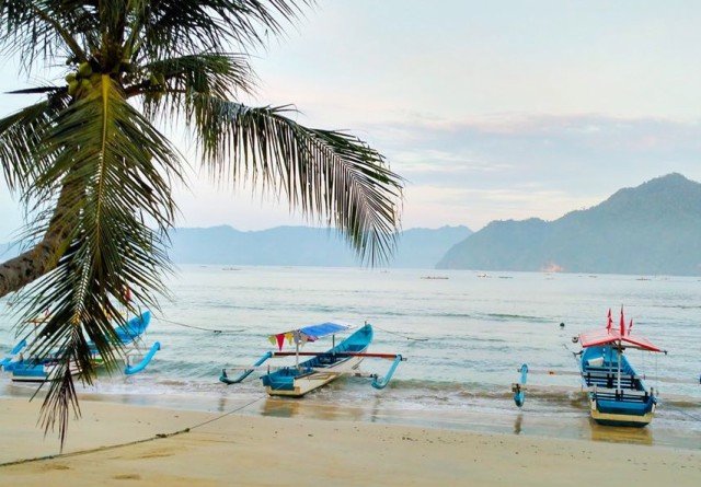 pantai prigi trenggalek