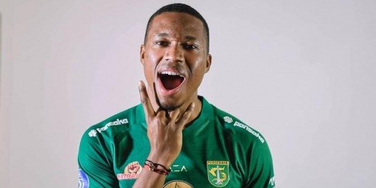 Cerita Striker Persebaya Arsenio Valpoort Idolakan Ronaldo, tapi Bukan yang di MU