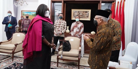 Bertemu Wapres Ma'ruf, Menlu Kenya Cerita Suka Batik dan Senang Burung Jalak