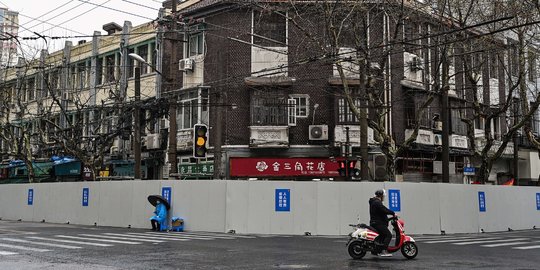 Jutaan Orang Terkurung ketika China Hadapi Wabah Covid-19 Terburuknya