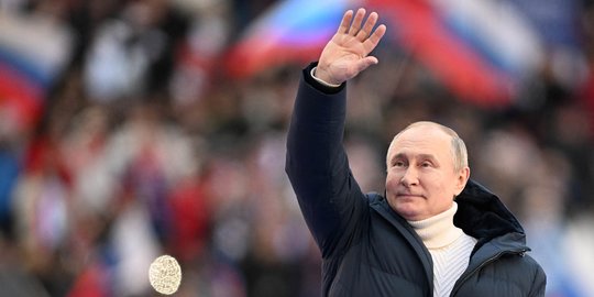 Ekspresi Putin Bersumpah Rusia Menangkan Perang di Ukraina