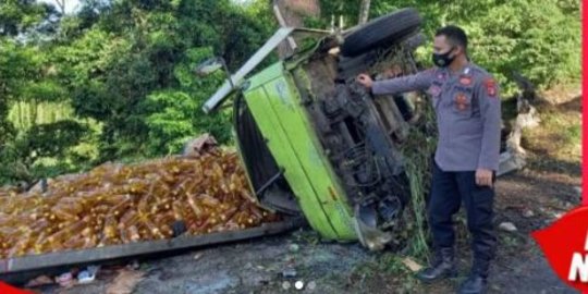 Truk Berisi 8 Ton Minyak Goreng Terguling di Lampung, Komentar Warganet Bikin Ngakak
