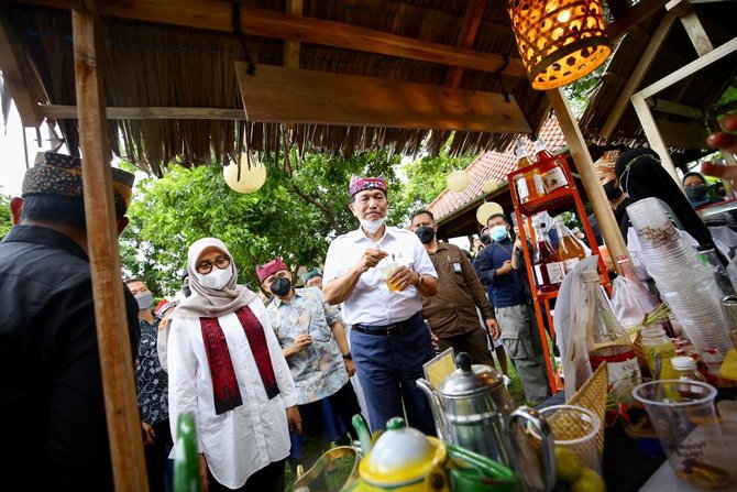 menko luhut borong umkm banyuwangi