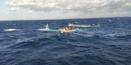 Kapal Terbalik di Perairan Australia, 9 Nelayan Rote Ndao Hilang