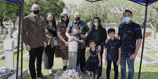 SBY dan Keluarga Ziarah ke Makam Ani Yudhoyono Jelang Ramadan, Intip Potretnya