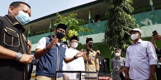 Sandiaga Ajak Warga jadi Juragan Lele Lalap Demi Buka Lapangan Kerja