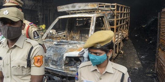 11 Pekerja Tewas Dalam Kebakaran Gudang di India