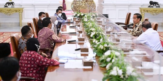 Jokowi Dorong Petani Sawit Swadaya Produksi Minyak Goreng Agar Tak Langka