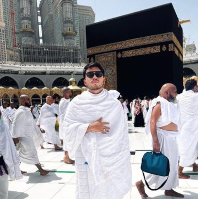 potret deretan artis saat umrah perdana setelah pandemi