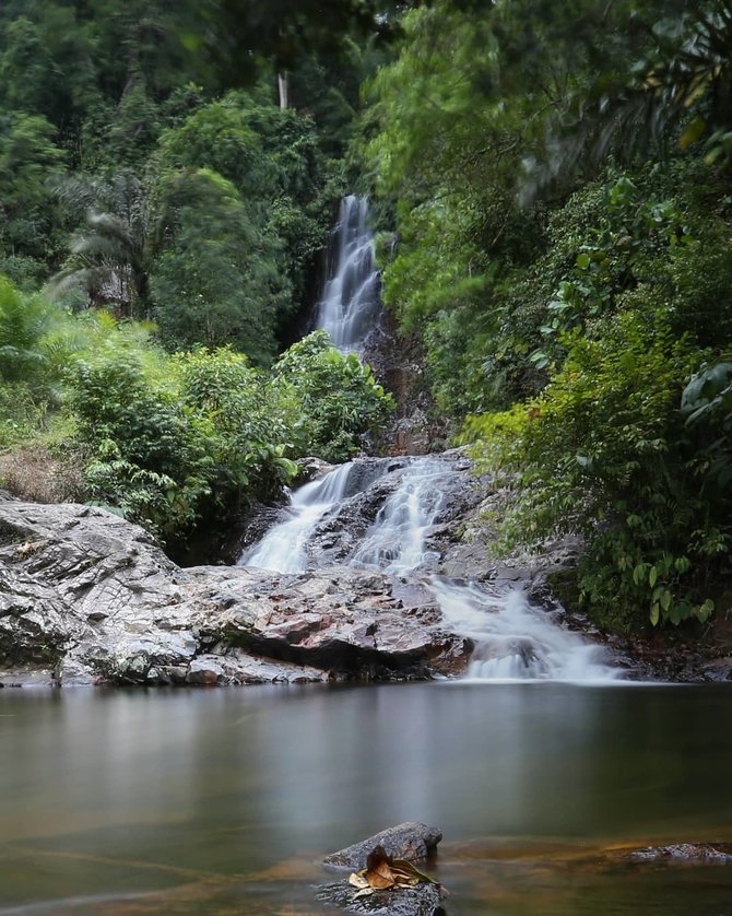 unik dan eksotis 3 air terjun di tapanuli tengah ini wajib dikunjungi wisatawan