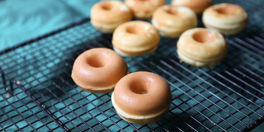6 Cara Membuat Donat Empuk Berbagai Bahan, Mudah Dipraktikkan