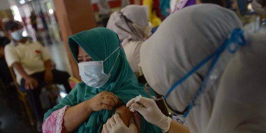 DPRD DKI Usul Vaksinasi Booster jadi Syarat Masuk Ruang Publik