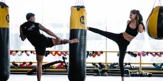 6 Manfaat Kickboxing bagi Kesehatan, Menyehatkan Jantung hingga Redakan Stres